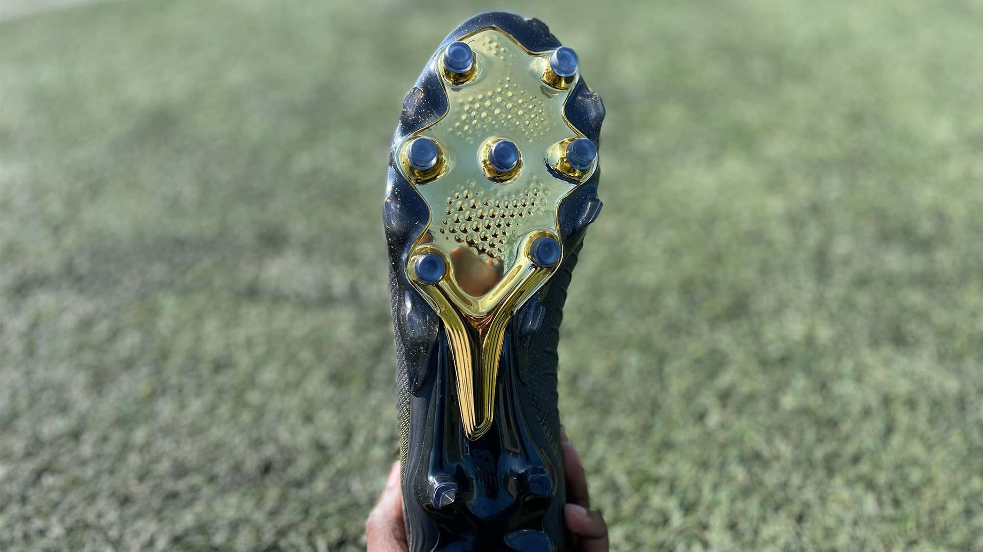 曼聯有意引進卡馬文加 雷恩要價3000萬歐.