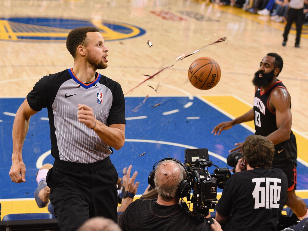 比赛一开始 比赛一开始